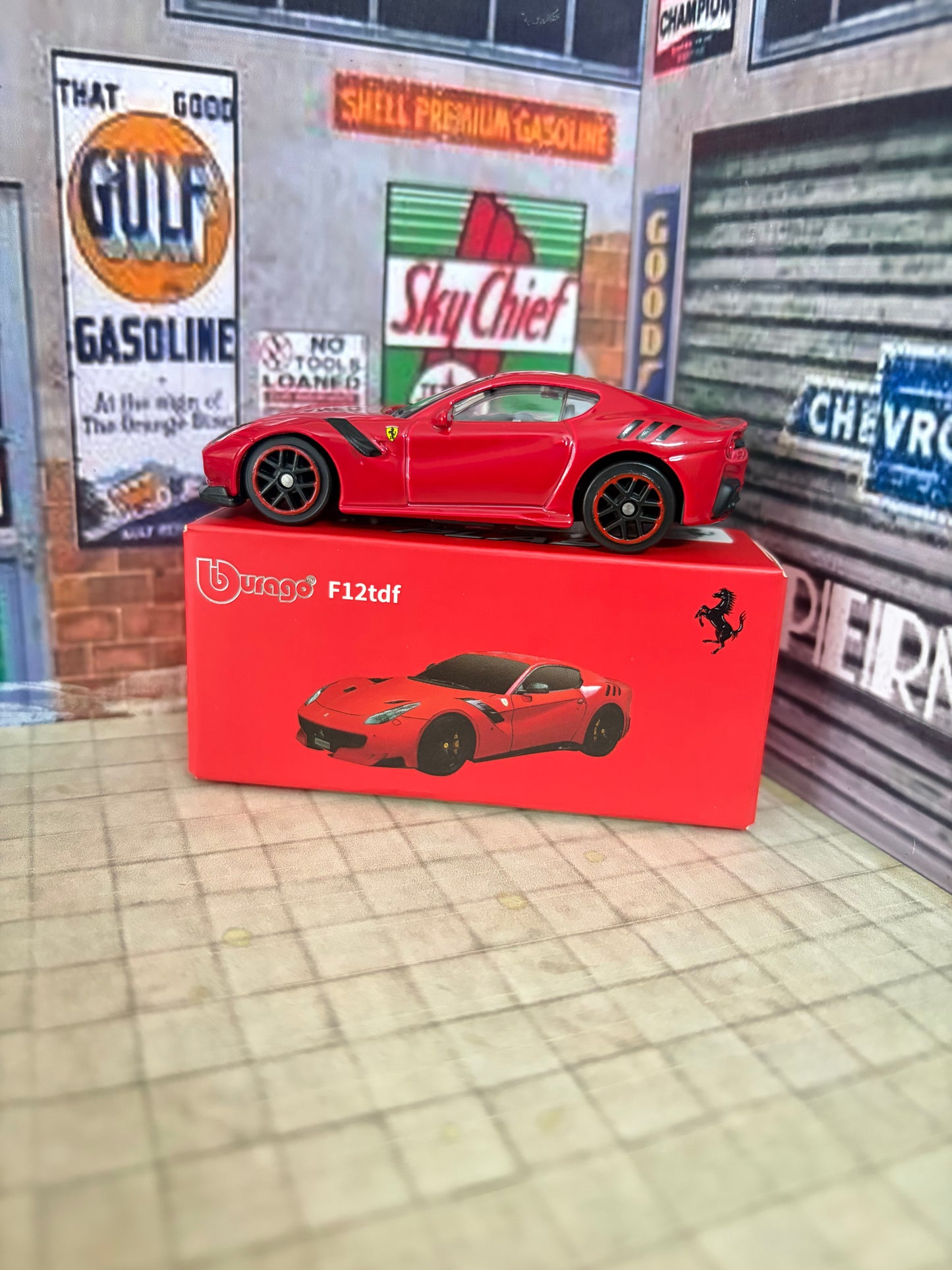 Bburago Ferrari F12tdf 1:64 Scale
