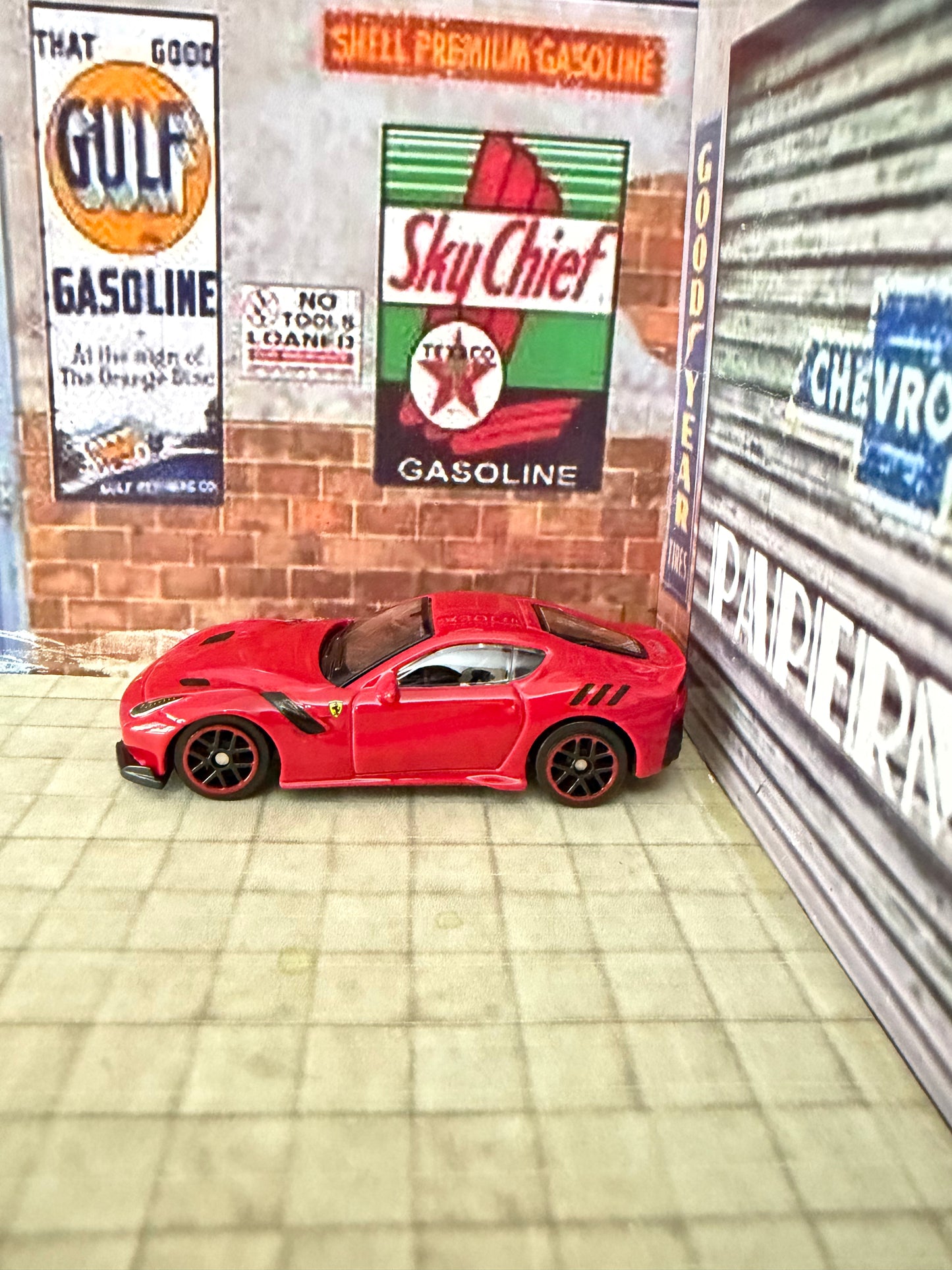 Bburago Ferrari F12tdf 1:64 Scale