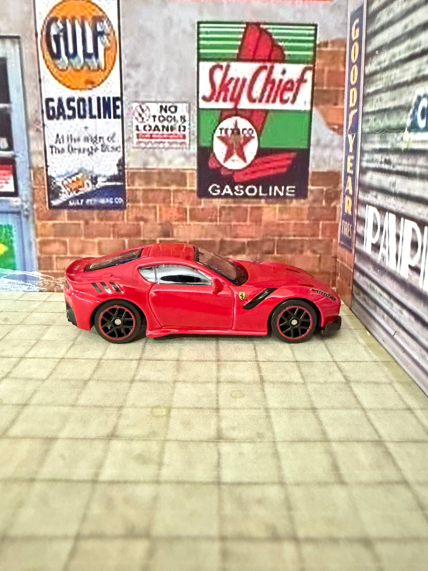 Bburago Ferrari F12tdf 1:64 Scale